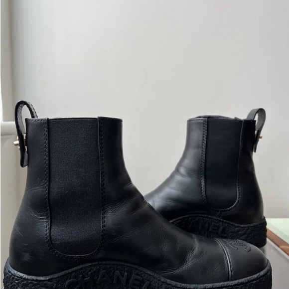 CHANEL Icon Boot Black w/LGHW Size 38 - Picture 5 of 9